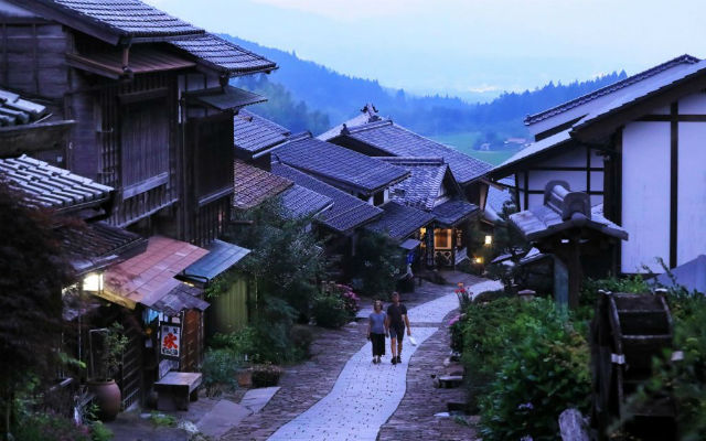 Edo Era Post Towns Charm Foreign Hikers from Magome to Tsumago