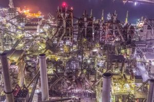Japanese Nighttime Factory Photography Will Have You Believing FF7’s Midgar is Real