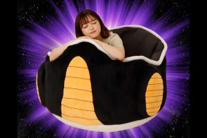 Frieza’s Hover Pod as a giant comfy cushion will have you lounging in Dragon Ball style