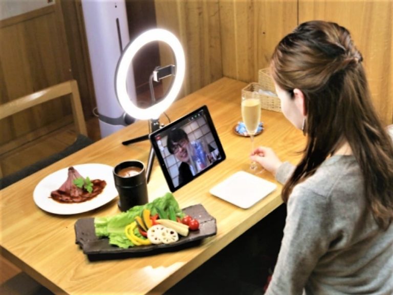 The Restaurant Kichiri in Shinjuku offers the perfect environment for online drinking parties