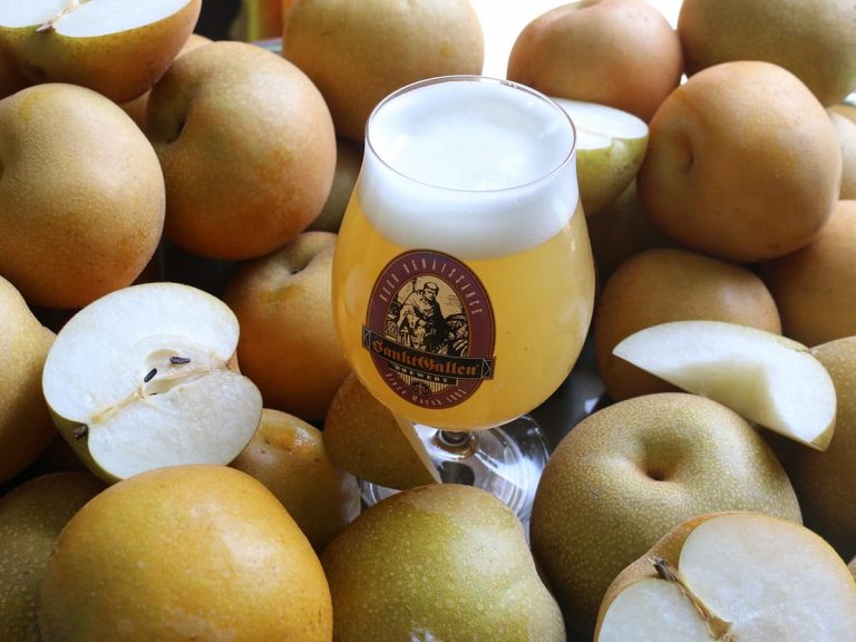 Japanese craft brewery saves pears damaged by bad weather and makes delicious Pear Weizen