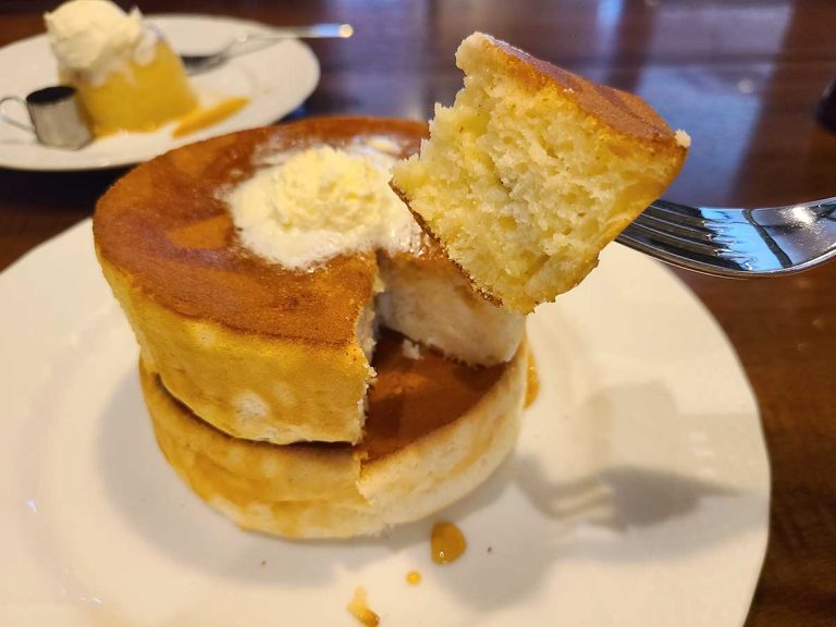 We fell in love with the perfect pancakes and loaded French toast of a popular retro Japanese coffee house