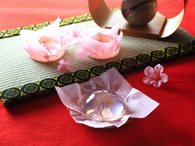 Japan’s Sakura Raindrop Jellies with Real Cherry Blossom Inside are Back for Spring