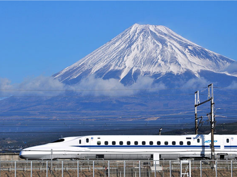 A Guide to Japan’s Bullet Trains New Luggage Reservation Rules – Don’t Get Hit With Extra Charges!