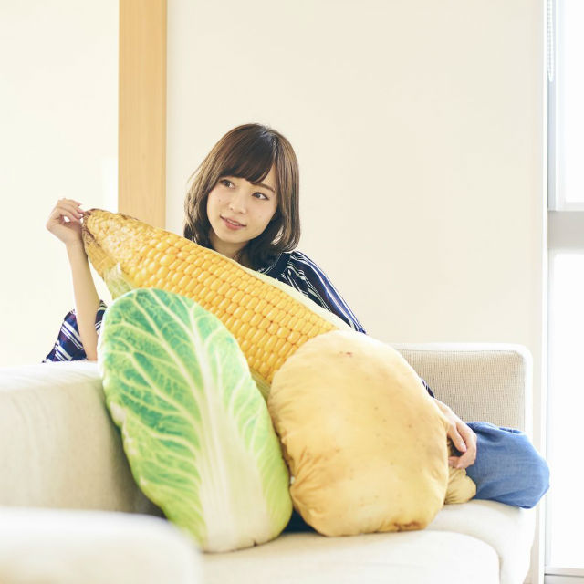 Cuddle Up To Corn With Japan's Giant Vegetable Huggy Pillows – grape Japan