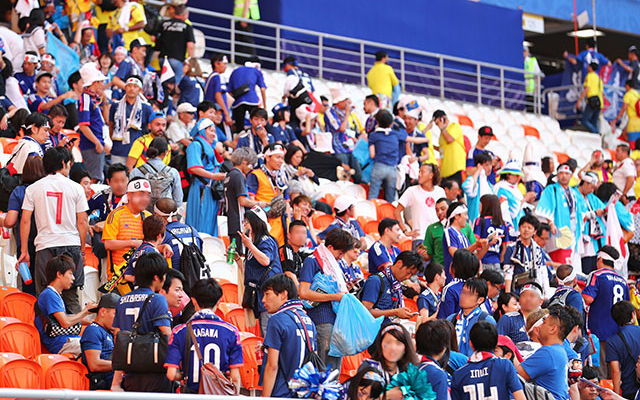Japanese Stadium Clean Up Manners Contagious At World Cup