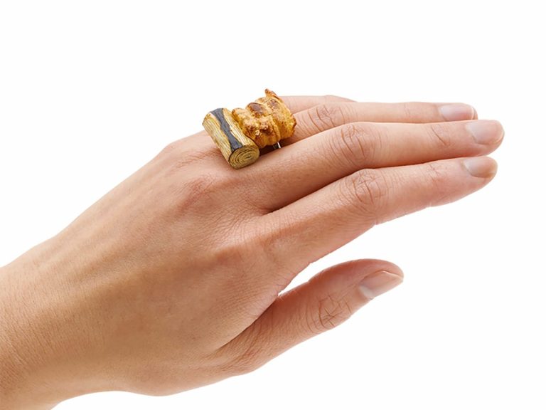Yakitoring! Japanese grilled chicken skewers turn into rings you can wear